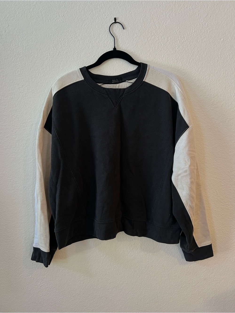 nuuds Black Crewneck Sweatshirt with White Contrast Sleeves